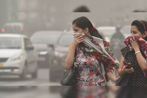 दिल्ली-NCR की जहरीली हवा महिलाओं के लिए कितनी खतरनाक? विशेषज्ञों ने बताई अहम बात