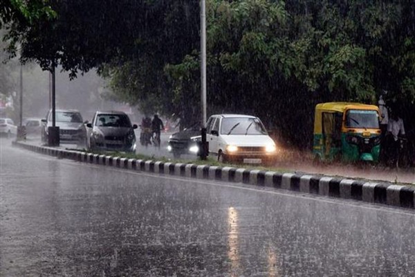 Punjab Weather: 7 जिलों में बारिश का Yellow अलर्ट, 40-50 किमी की रफ्तार से चलेंगी हवाएं